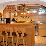 Hotel-restaurant Straussen 3* Harburg (Bavaria)