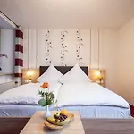 Hotel-restaurant Straussen 3*