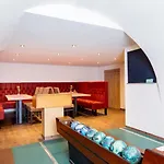 Hotel Hotel-restaurant Straussen Harburg (Bavaria)