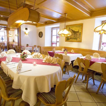 Hotel Hotel-restaurant Straussen Harburg (Bavaria)