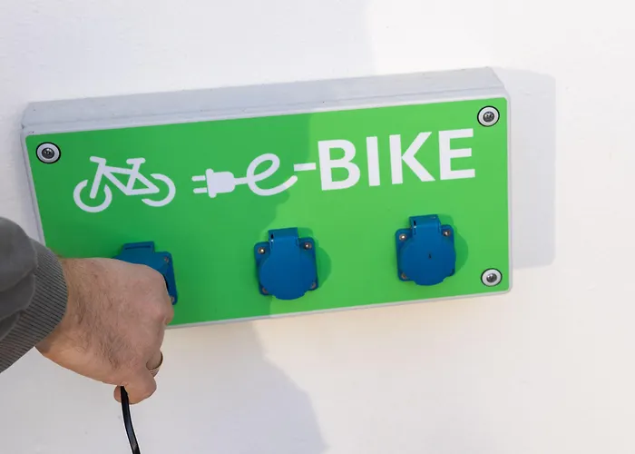 Hotel-restaurant Straussen 3* Harburg (Bavaria)