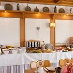 酒店 斯特劳森餐厅酒店 3*