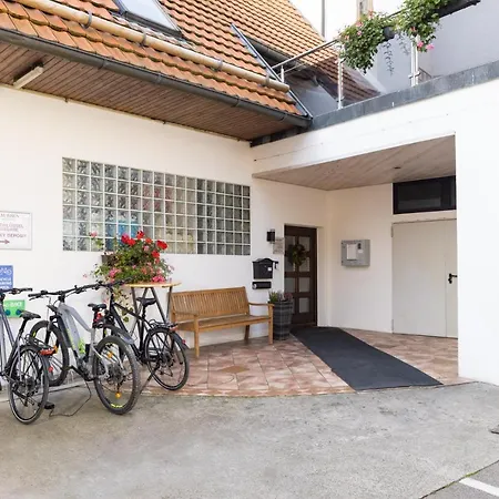 Hotel Hotel-restaurant Straussen Harburg (Bavaria)