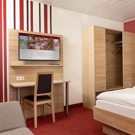 ホテル Hotel-restaurant Straussen 3*