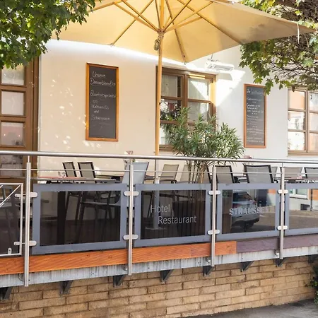 Hotel-restaurant Straussen Hotell 3*