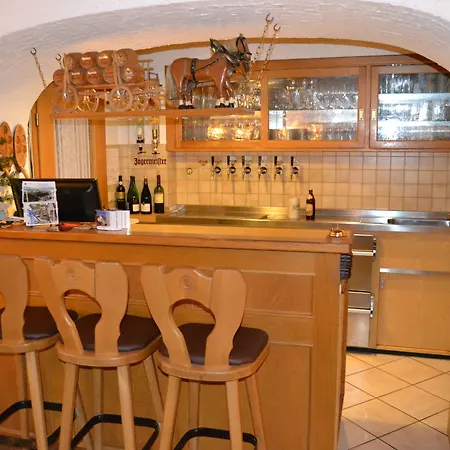 Hotel-restaurant Straussen 3* Harburg (Bavaria)