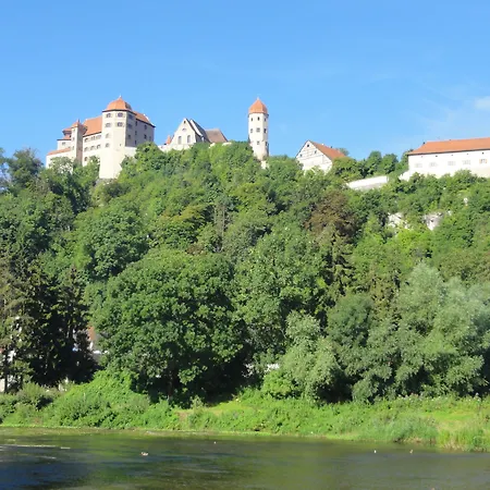 Hotel-restaurant Straussen Harburg (Bavaria)