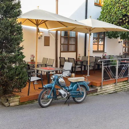 Hotel-restaurant Straussen 3*