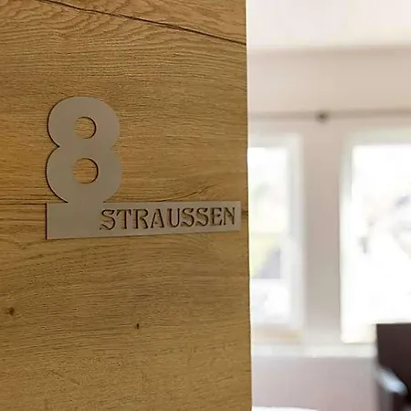 Hotel-restaurant Straussen Hotell 3*