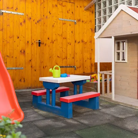Hotel-restaurant Straussen Harburg (Bavaria)