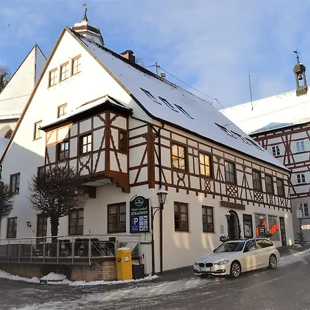 ホテル Hotel-restaurant Straussen 3*