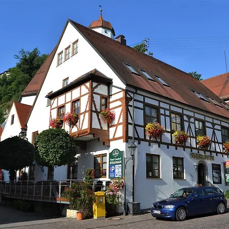 Hotel Hotel-restaurant Straussen 3*