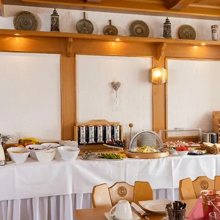 Hotell Hotel-restaurant Straussen 3*