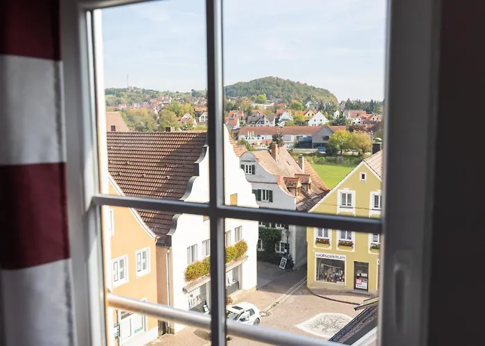Hotel-restaurant Straussen Hotel Harburg (Bavaria)