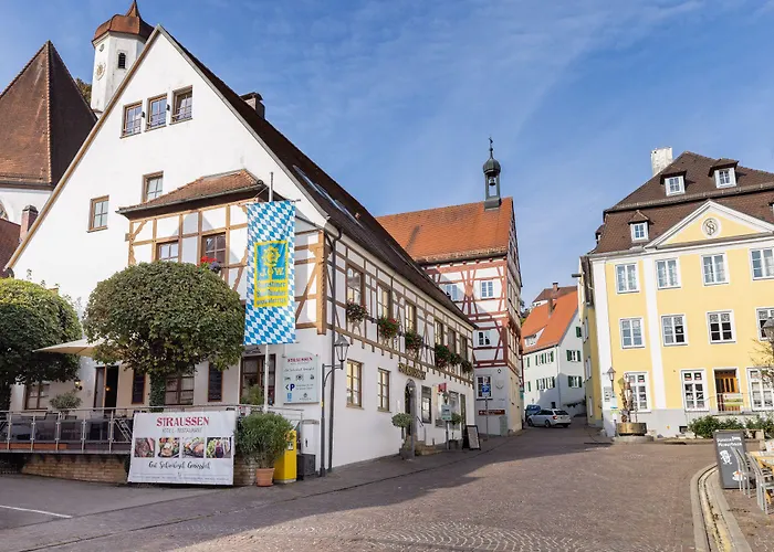 Hotel-restaurant Straussen 3* Harburg (Bavaria)