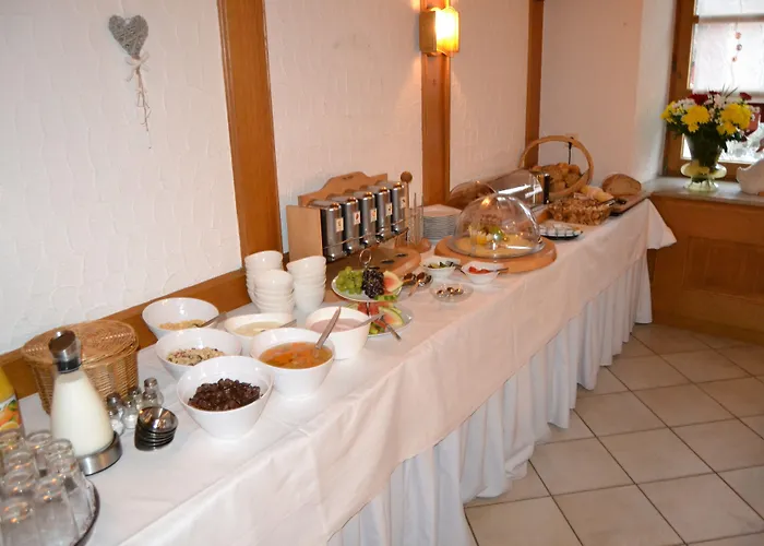 Hotel-restaurant Straussen Hotel Harburg (Bavaria)